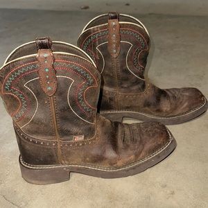 Women’s size 10 Justin gypsy short boots